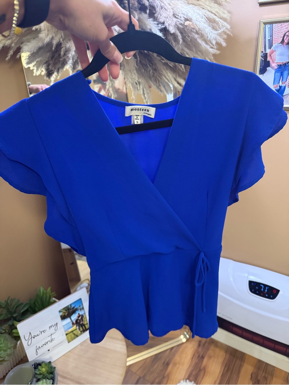 Women's Ruffle V-Neck Top - White - Picture 2 of 4
